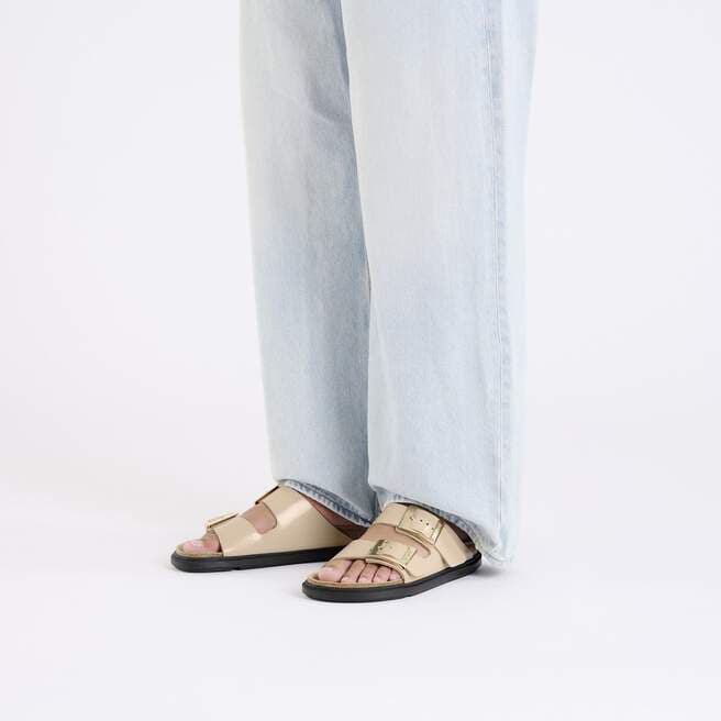 1029345_f_look_f-1.jpg